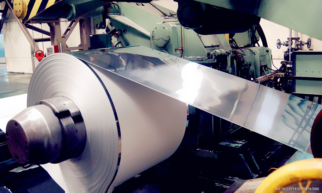 扶手中的不銹鋼捲板力保安心和時尚